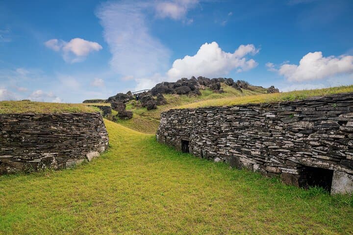 2-Day Private Easter Island Cultural Tour: Moai, Rano Raraku & Orongo photo 4