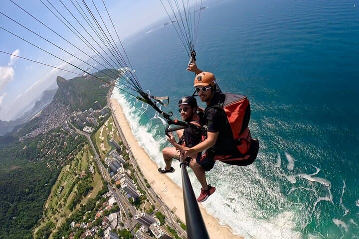 Paragliding Rio de Janeiro: Tandem Flights Over Tijuca and São Conrado photo 1