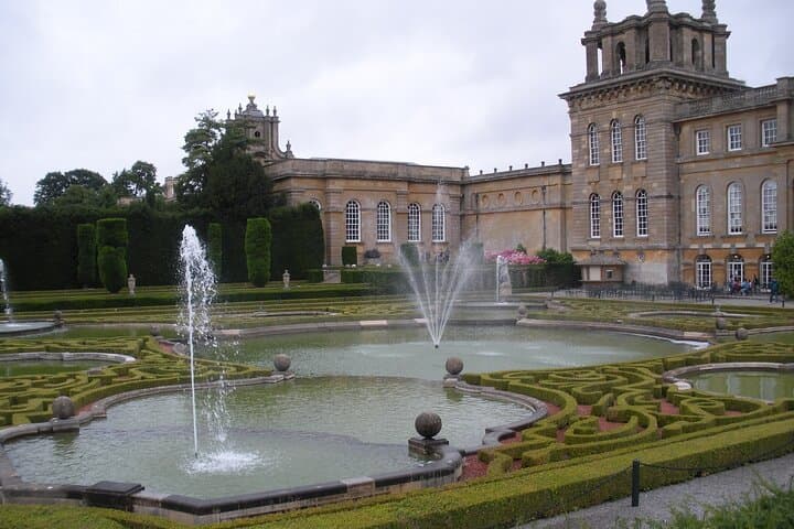 Blenheim Palace and Oxford Private Day Tour from London — Guide to History, Grounds & Practical Tips photo 2