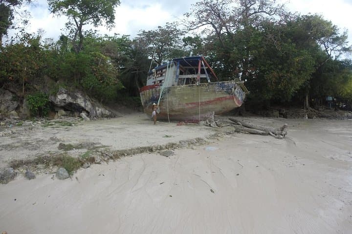 Full-Day Private Tour to Dudu Lagoon from Santo Domingo: Swim, Zipline & Cave Explore photo 2