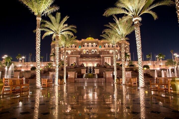 Abu Dhabi 4x4 Shared City Tour — Sheikh Zayed, Corniche & Heritage Village photo 2