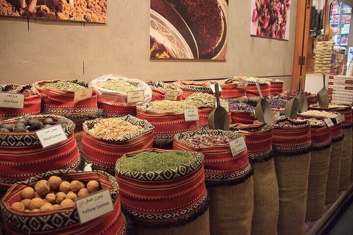 Abu Dhabi 4x4 Shared City Tour — Sheikh Zayed, Corniche & Heritage Village photo 3