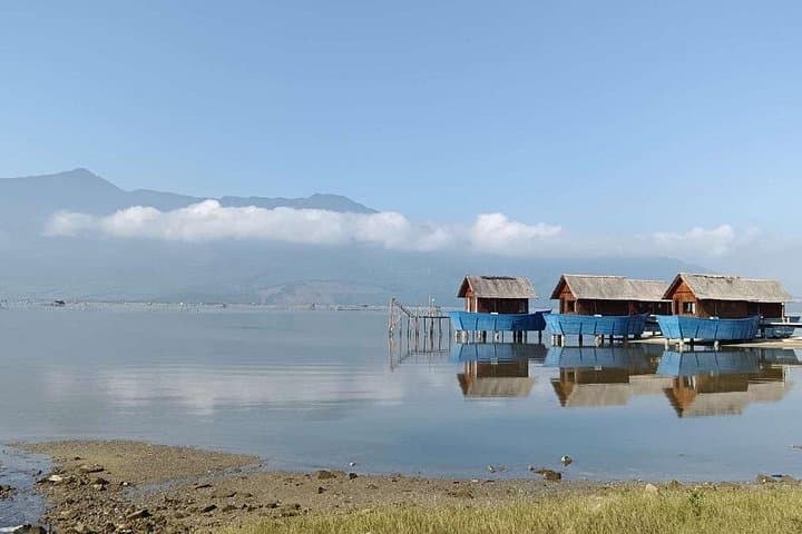 Hue Imperial Day Trip from Da Nang: Lang Co, Khai Dinh & Thien Mu photo 3