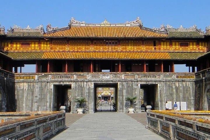 Hue Imperial Day Trip from Da Nang: Lang Co, Khai Dinh & Thien Mu photo 4