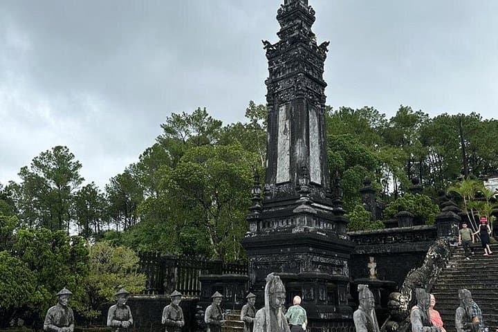Hue Imperial Day Trip from Da Nang: Lang Co, Khai Dinh & Thien Mu photo 6