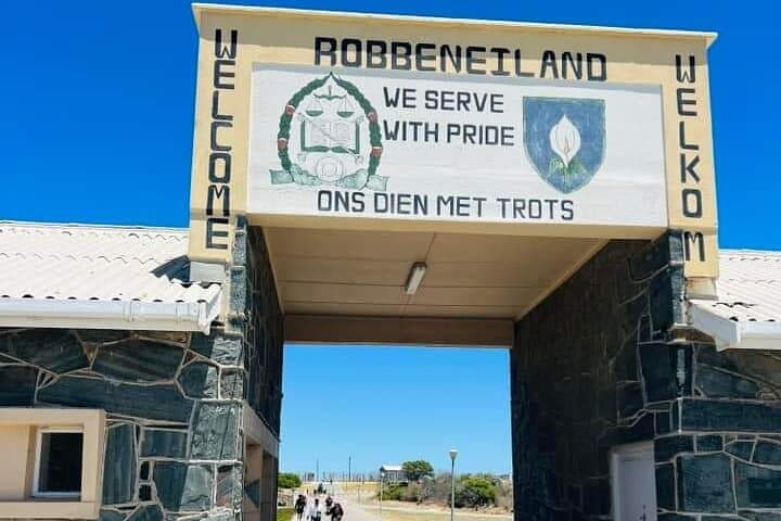 Robben Island, Table Mountain & Kirstenbosch: Full-Day Cape Town Heritage and Nature Tour photo 1
