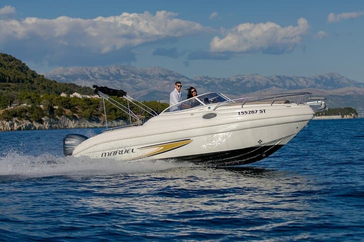Private Half-Day Blue Lagoon & Šolta Shipwreck Tour from Split photo 4