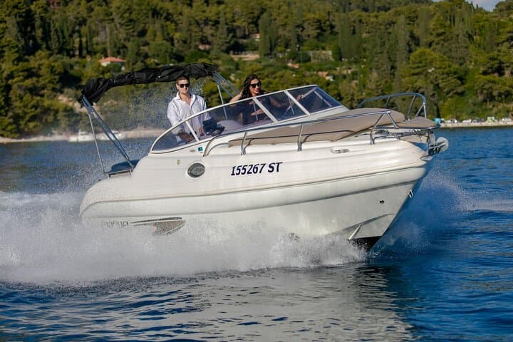 Private Half-Day Blue Lagoon & Šolta Shipwreck Tour from Split photo 6