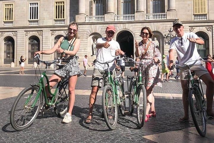Bordeaux Electric Bike Tour: Private 3-Hour City Highlights with Local Guide photo 2