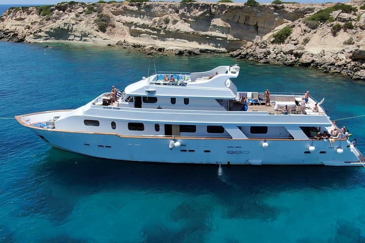 Ocean Flyer VIP Cruise from Paphos: Luxury Full-Day West Coast Yacht Experience photo 4