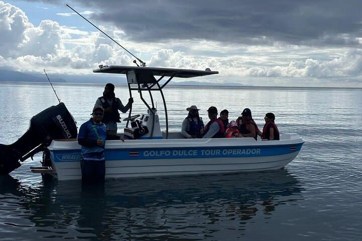 Golfo Dulce Whale Watching, Snorkeling & Artisanal Fishing from Puerto Jiménez photo 2