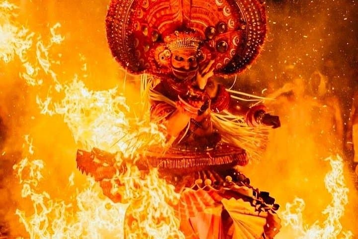 Immersive Theyyam Ritual Tour in Kannur: Private Village Performance & Pickup photo 4