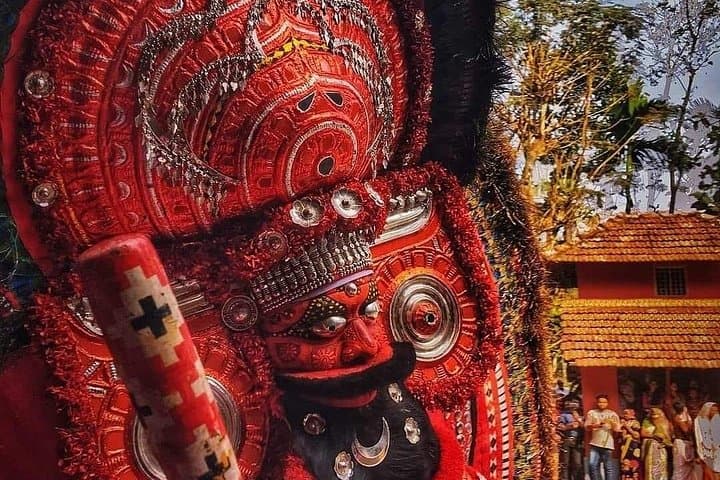 Immersive Theyyam Ritual Tour in Kannur: Private Village Performance & Pickup photo 5