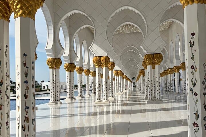 Abu Dhabi Day Tour: Sheikh Zayed Grand Mosque & Ferrari World (From Dubai) photo 3