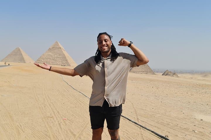 Private Black Pharaohs Tour: Pyramids of Giza, Memphis & Saqqara Day Trip photo 1