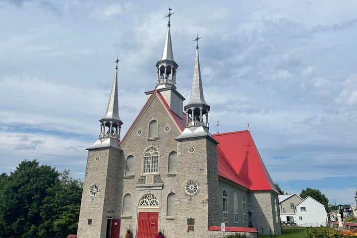 Private Full-Day Quebec City Tour: Old Quebec, Montmorency Falls & Ile d'Orleans photo 4