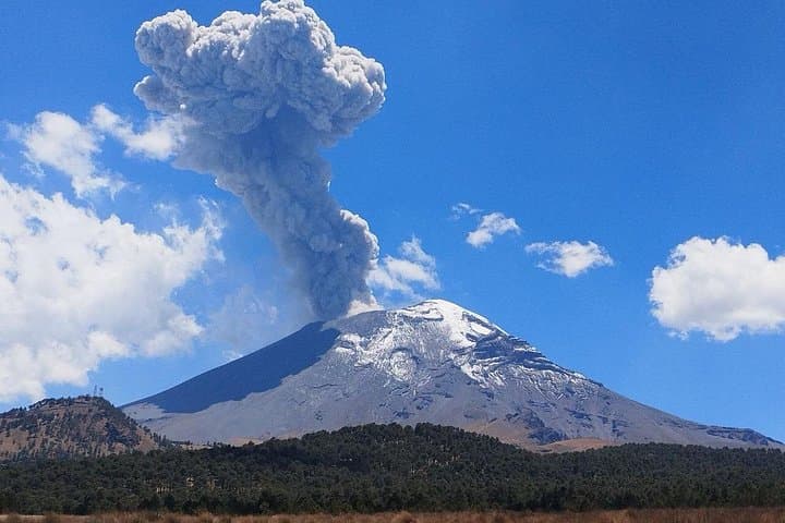 Overnight Hike and Private Camping at Iztaccíhuatl National Park: Hermitage, Lake & Stars photo 4