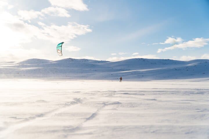 2-Day Guided Snowkite Course on Hardangervidda — Learn to Kite on the Plateau