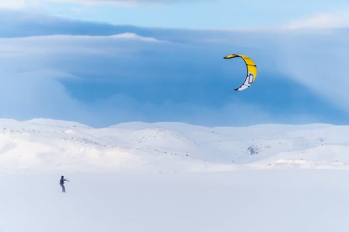 2-Day Guided Snowkite Course on Hardangervidda — Learn to Kite on the Plateau photo 2
