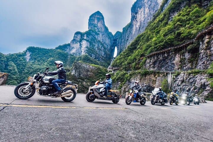 5-Day Zhangjiajie and Fenghuang Private Tour: Avatar Mountains, Glass Bridge & Ancient Rivers