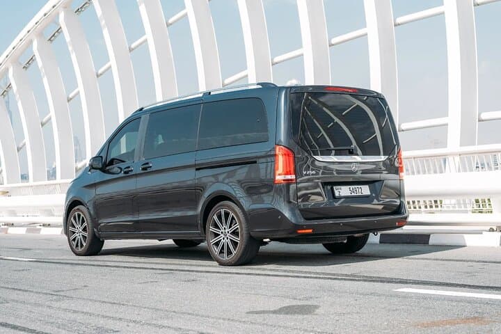 Dubai Private Airport Transfer — Mercedes V‑Class Meet & Assist at DXB photo 2