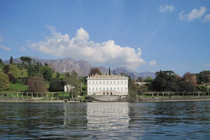 Bellagio Walking Tour: History, Lakeside Views & Aperitivo Experience photo 2