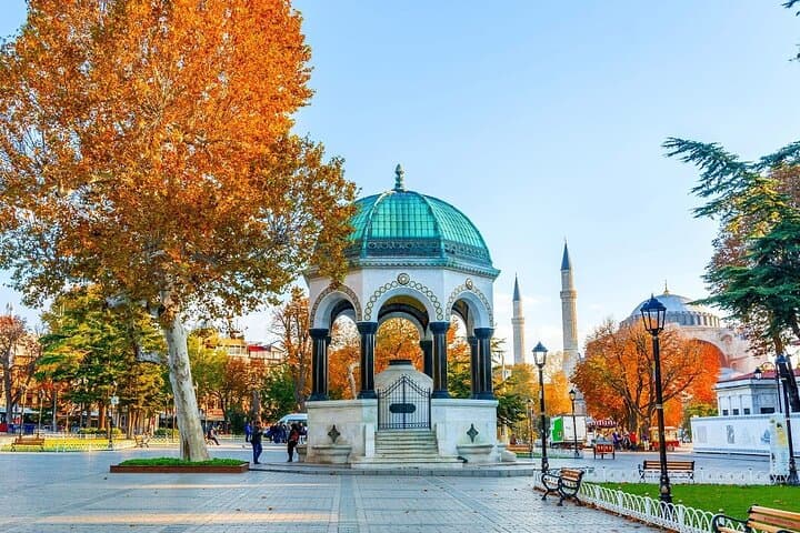 Istanbul Old City & Bosphorus Day Tour: Hagia Sophia, Blue Mosque, Balat and Boat Cruise photo 5