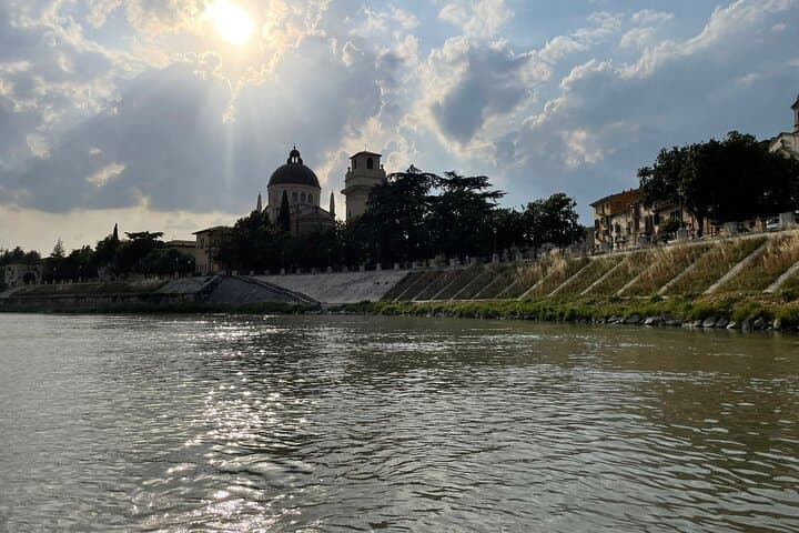 Sunset Soft-Rafting on the Adige and Aperitif in Piazza Erbe, Verona photo 5