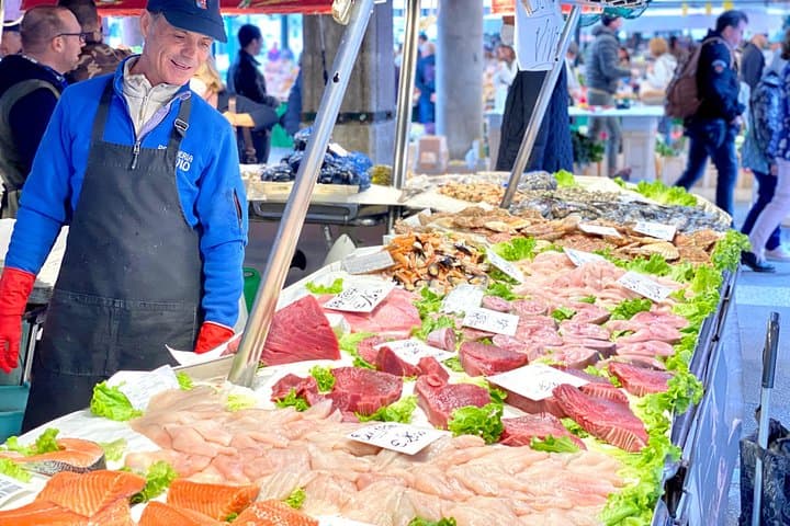 Venice Small-Group Street Food Tour: Rialto Market & Cicchetti Tasting photo 1