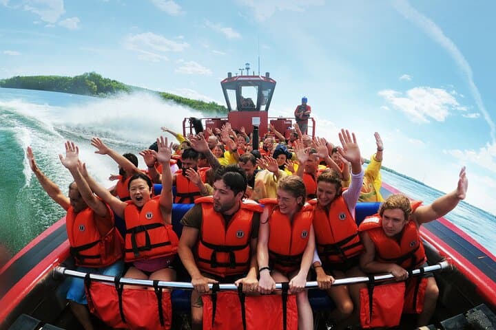 Jet Boating the Lachine Rapids: High-Speed St. Lawrence Adventures in Montreal