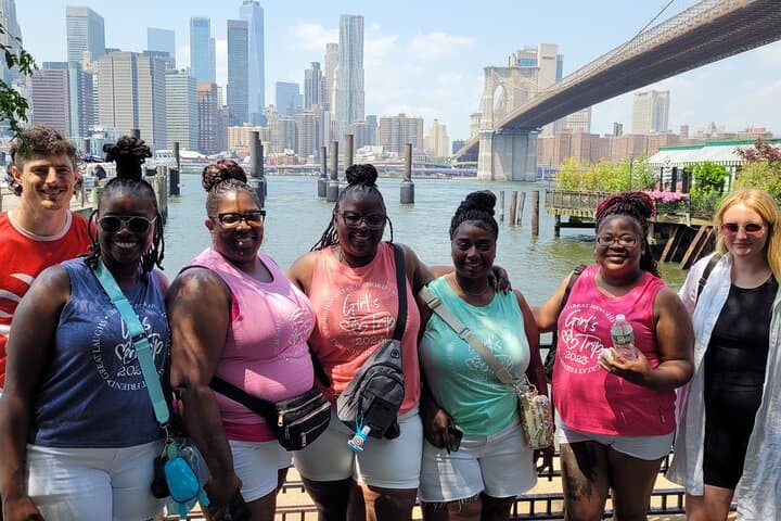 Fall in Love with Brooklyn: Brooklyn Heights to DUMBO Guided Walking Tour photo 6