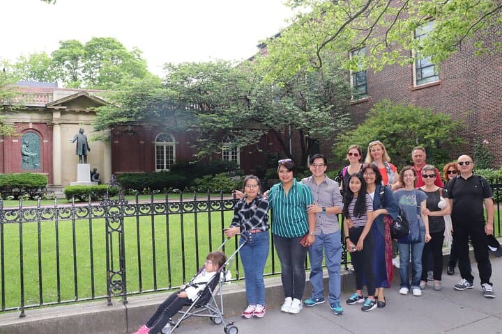 Fall in Love with Brooklyn: Brooklyn Heights to DUMBO Guided Walking Tour photo 5