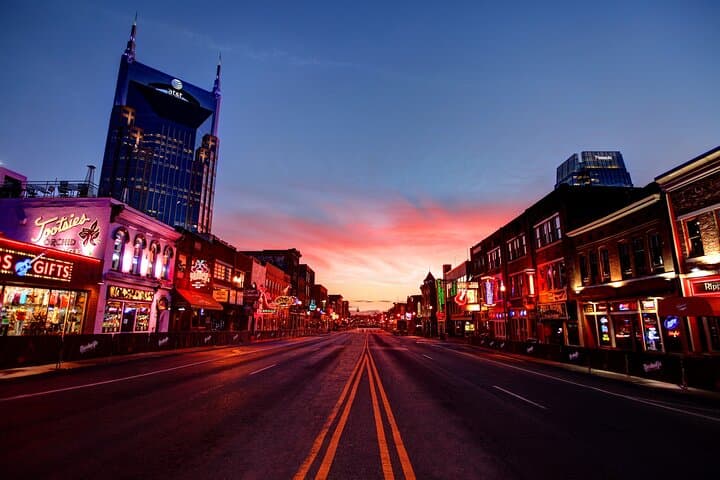 Private Nashville Night Ghost Tour: Historic Trails & Haunted Printers Alley photo 2