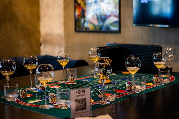 Private Wine Casino: Blind Tasting Game in Benidorm with Sommelier photo 2