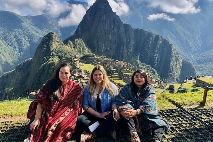 Ride the Andean Rail: 2-Day Sacred Valley and Machu Picchu Private Tour photo 2