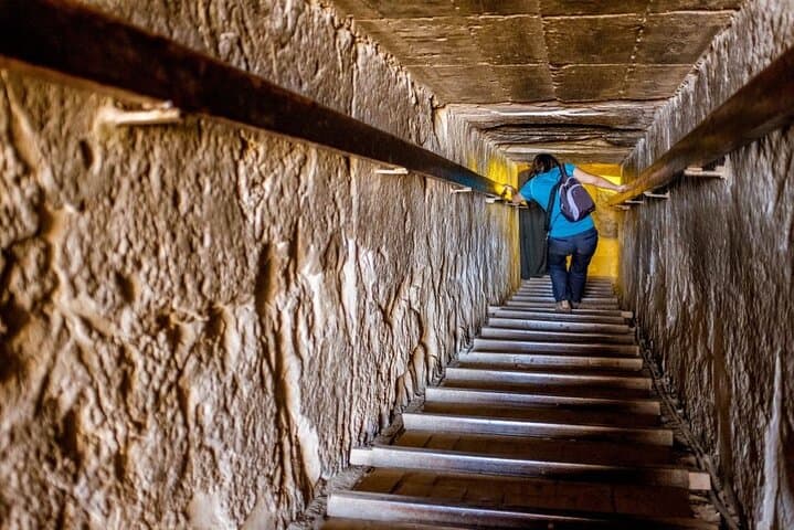 Private Full-Day Giza Pyramids, Saqqara & Memphis Tour from Cairo
