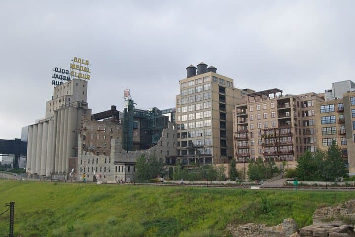 Private Historic Heartbeats Walking Tour of Minneapolis for Seniors photo 4