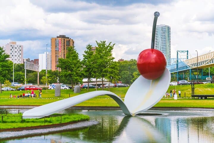 Private Minneapolis Marvels: European Cultural Walk & Sculpture Garden Tour photo 2
