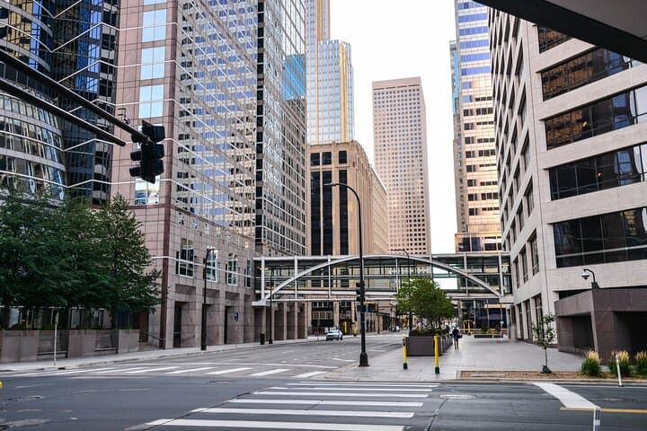 Private Minneapolis Marvels: European Cultural Walk & Sculpture Garden Tour photo 3