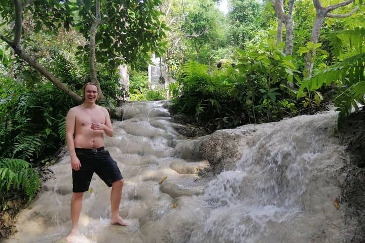 Full-Day Chiang Mai Tour: Doi Suthep, Wat Pha Lat & Bua Tong Sticky Waterfall photo 4