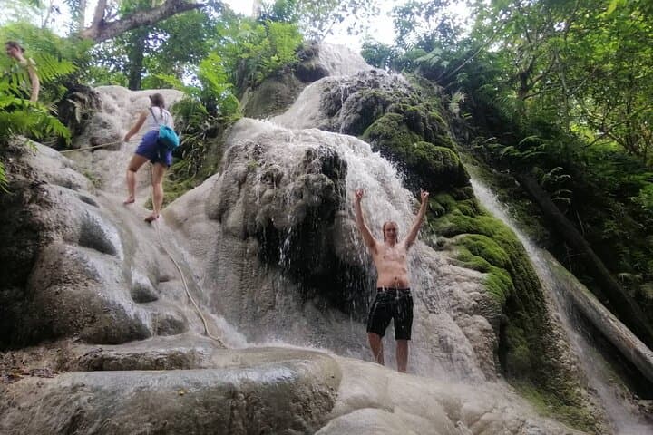 Full-Day Chiang Mai Tour: Doi Suthep, Wat Pha Lat & Bua Tong Sticky Waterfall photo 2