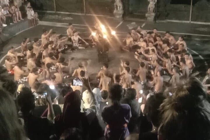 Uluwatu Sunset, Kecak Dance & Jimbaran Seafood Feast photo 4