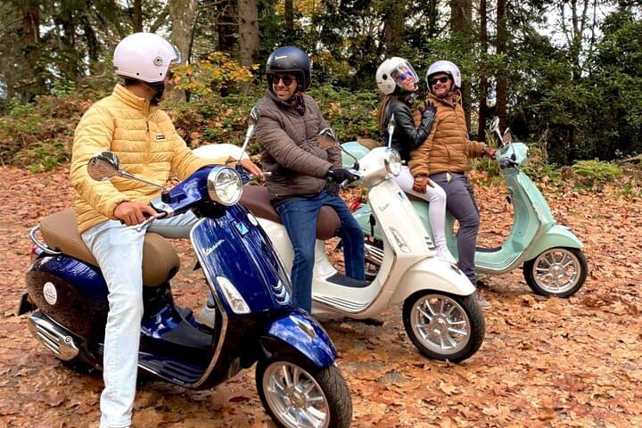 Vespa Primavera: 24-Hour Scooter Rental to Explore Madeira's Coastal Roads photo 1
