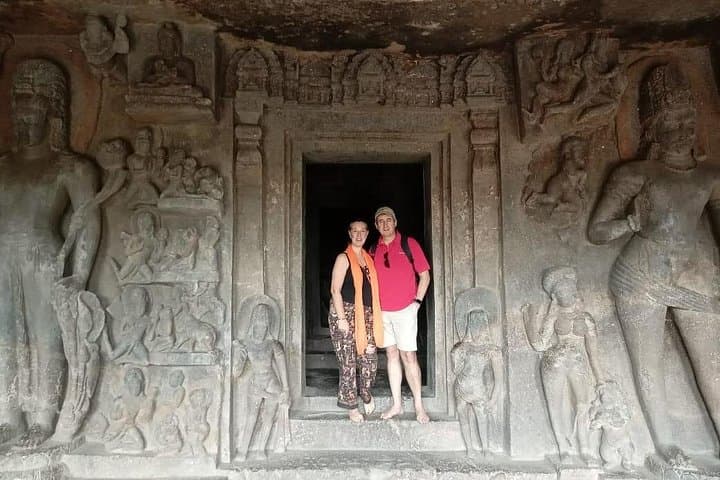 Mumbai to Aurangabad: 3-Day Ajanta & Ellora Caves Cultural Tour with Flights