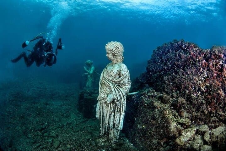 First Scuba Dive and Photo in Baia Submerged Archaeological Park