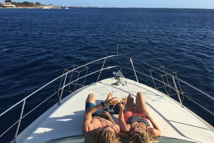 Private Romantic Yacht Cruise in Kralendijk — 2-Hour Prosecco Experience photo 5