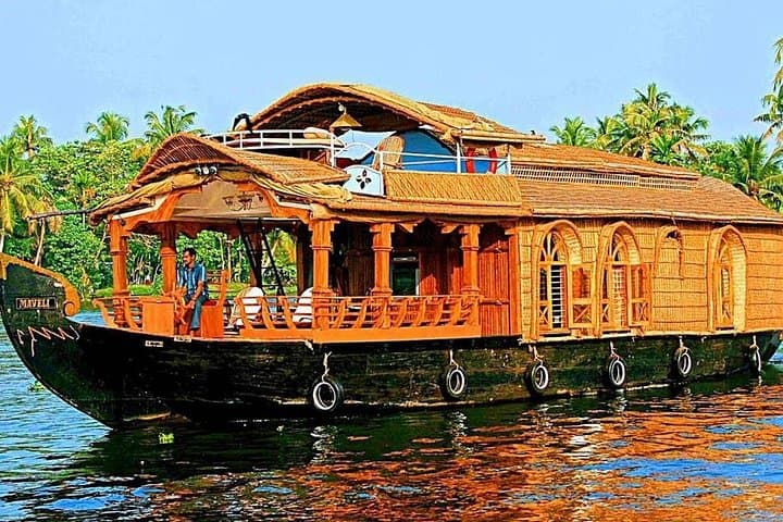 15-Day Private India Tour: North India, Mumbai & Kerala Highlights photo 4