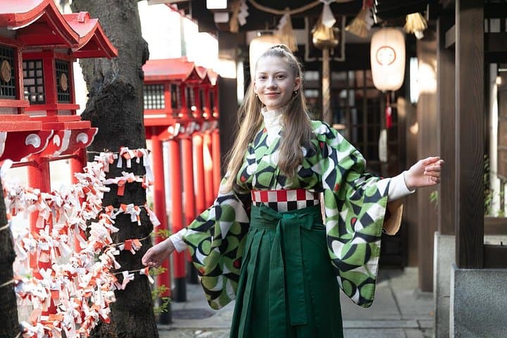 Taisho-Era Antique Kimono & Hakama Dressing at a Hidden Nagoya Salon photo 1