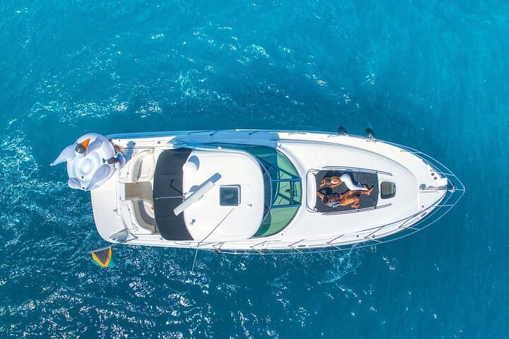 Private Montego Bay Yacht Cruise with Snorkeling, Open Bar & Lunch photo 5