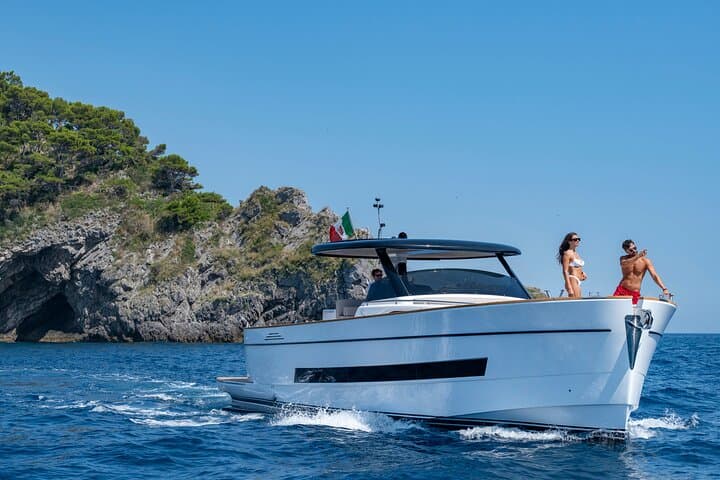Private Full-Day Capri Boat Tour from Positano — Faraglioni, Grottos & Snorkeling photo 4